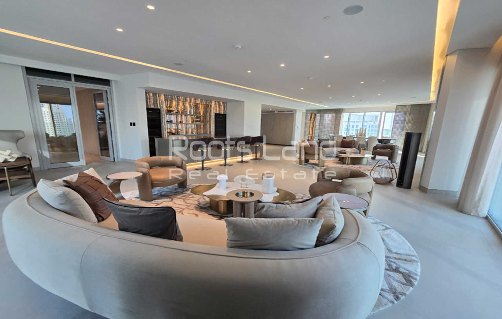 Luxury Penthouse | Panoramic Views | Ready to Move